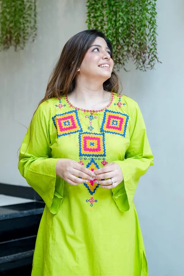 Premium_Heavy_Cotton_Kurta_&_Farshi_Salwar_Set_with_Designer_Neck_Embroidery