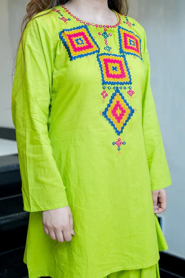 Premium_Heavy_Cotton_Kurta_&_Farshi_Salwar_Set_with_Designer_Neck_Embroidery