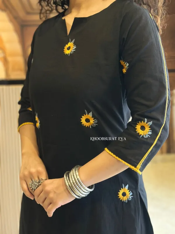 Threaded_Elegance_Kurta_Set