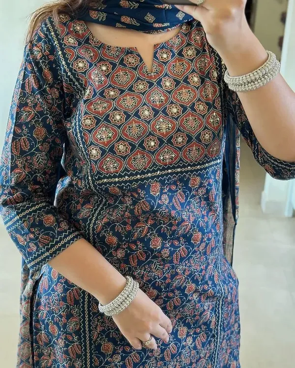 Timeless_Elegance_Cotton_Kurti_Pant_Set_🌸✨