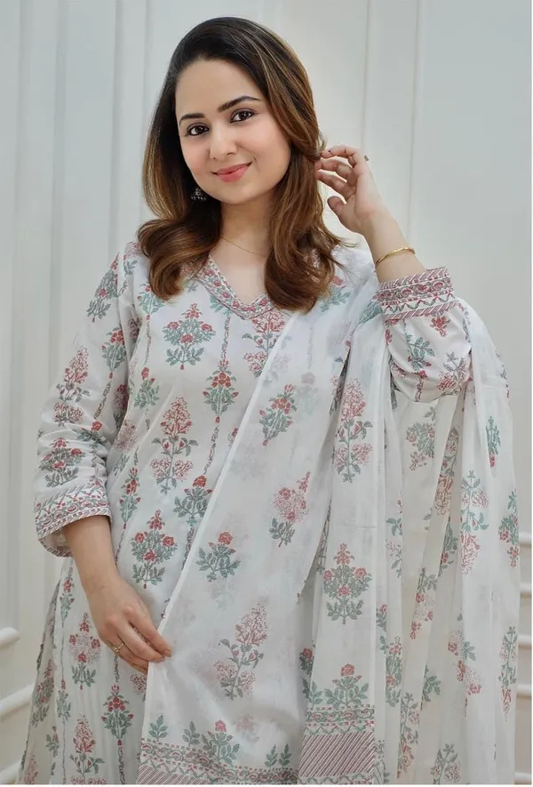 White_Cotton_Kurti_Set_With_Dupatta_For_Women