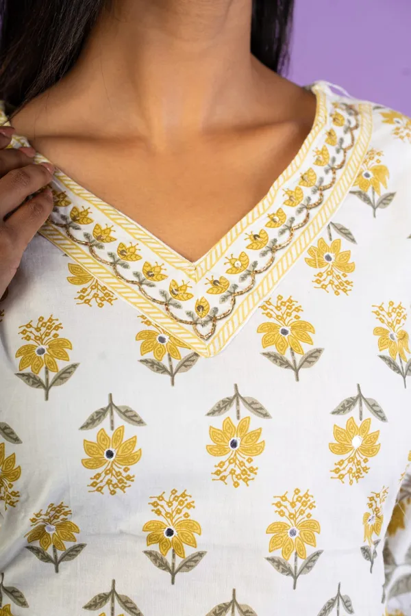 Women_Kurta_Set_with_Afghani_Pant_and_Dupatta_(Yellow)