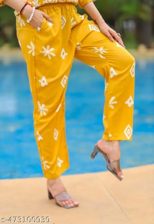 Yellow_Cotton_Blend_Casual_Kurta_Set_For_Women
