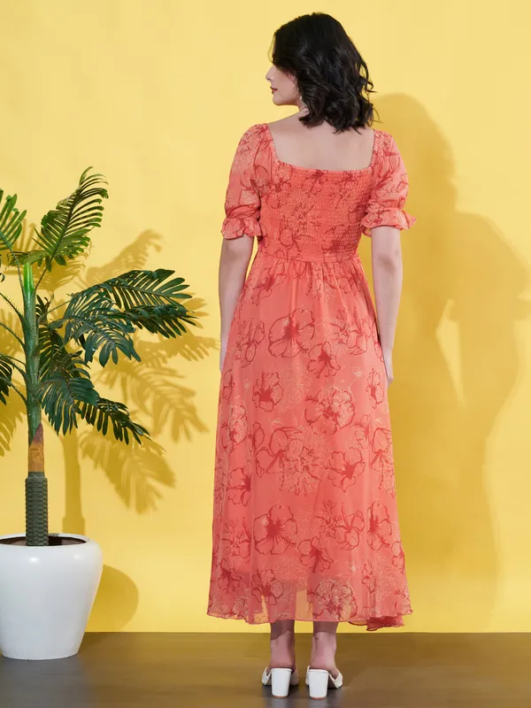 Women_Floral_Printed_Peach_Puff_Sleeve_Chiffon_Fit_&_Flare_Midi_Dress