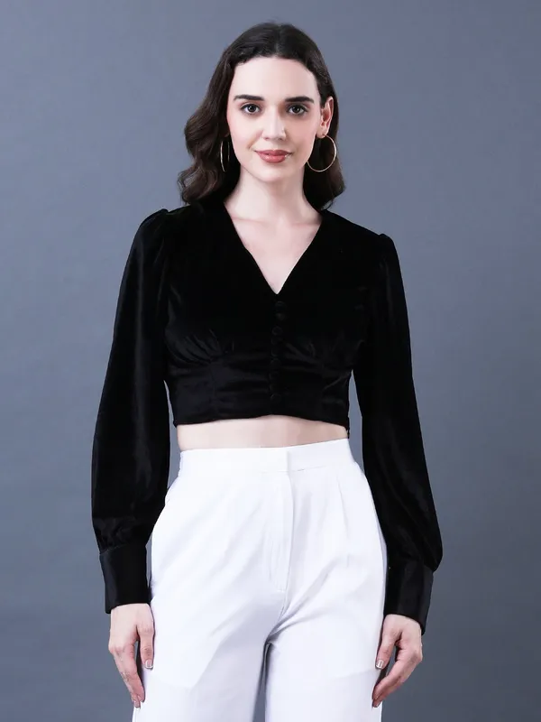 Solid_Black_Velvet_V_Neck_Long_Sleeve_Crop_Top