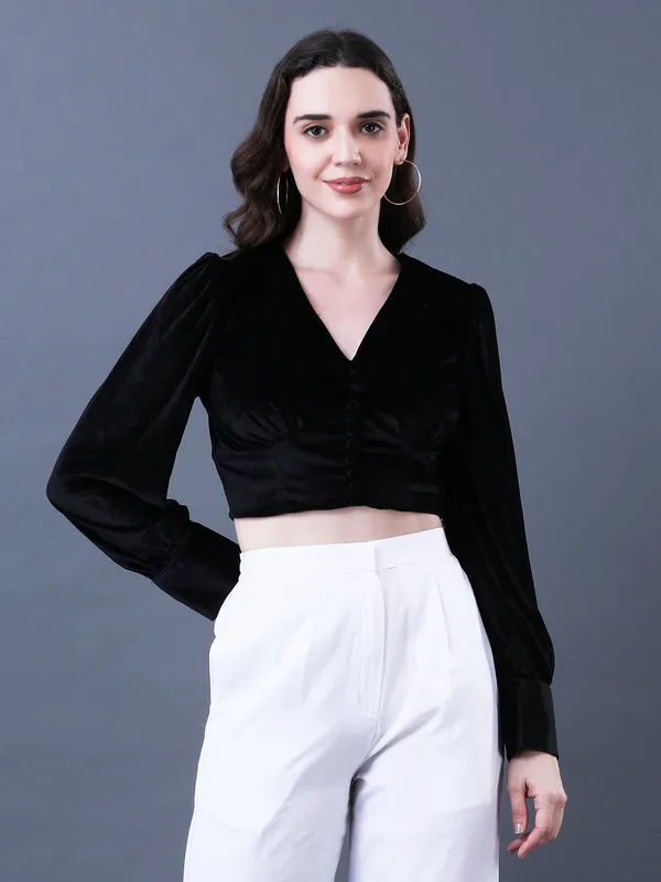 Solid_Black_Velvet_V_Neck_Long_Sleeve_Crop_Top