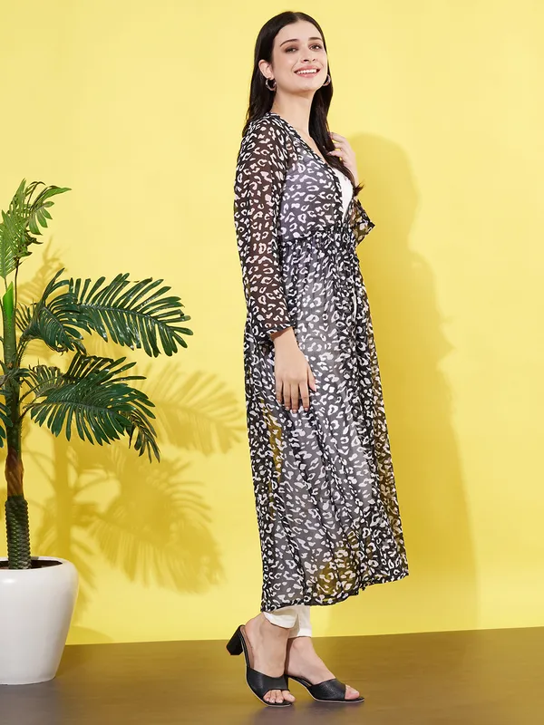 Women_Animal_Printed_Black_Chiffon_Longline_Front_Open_Shrug