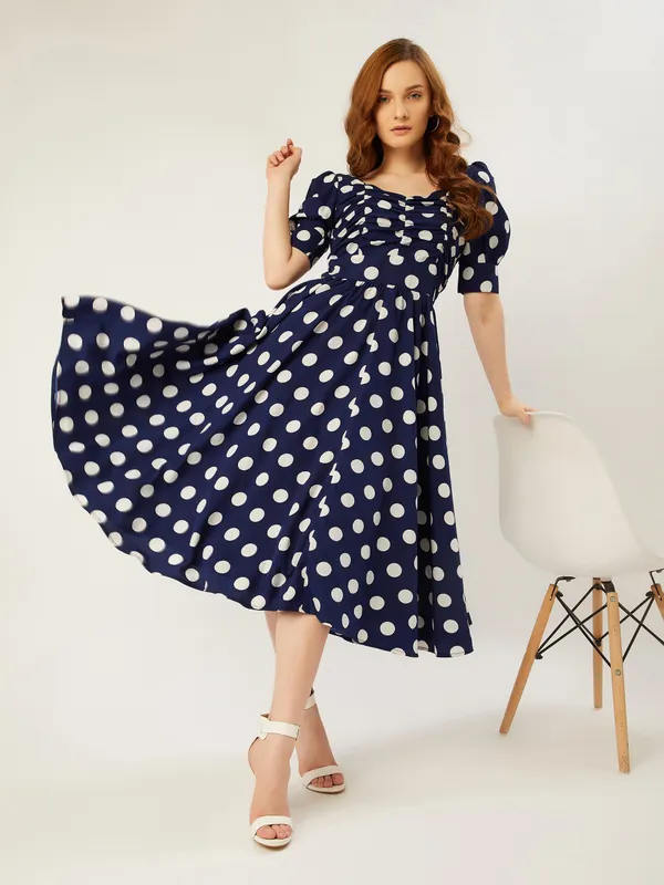 Polka_Dot_Printed_Blue_Sweetheart_Neck_Half_Sleeve_Fit_and_Flare_Knee_Length_Dress