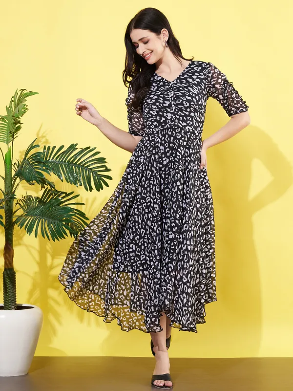 Women_Animal_Printed_Black_V_Neck_Chiffon_Fit_and_Flare_Midi_Dress