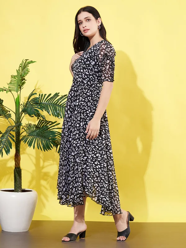 Women_Animal_Printed_Black_V_Neck_Chiffon_Fit_and_Flare_Midi_Dress