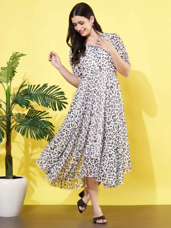 Women_Animal_Printed_White_V_Neck_Chiffon_Fit_and_Flare_Midi_Dress