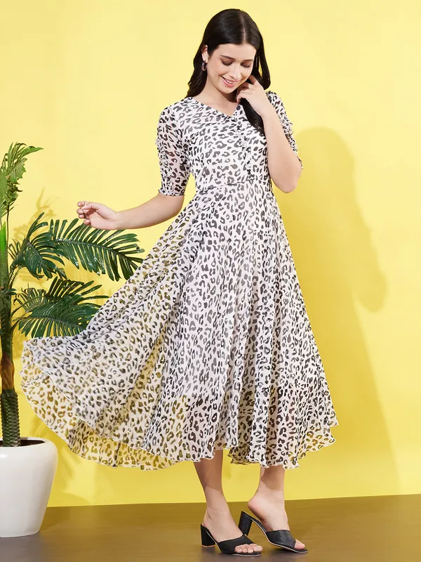 Women_Animal_Printed_White_V_Neck_Chiffon_Fit_and_Flare_Midi_Dress