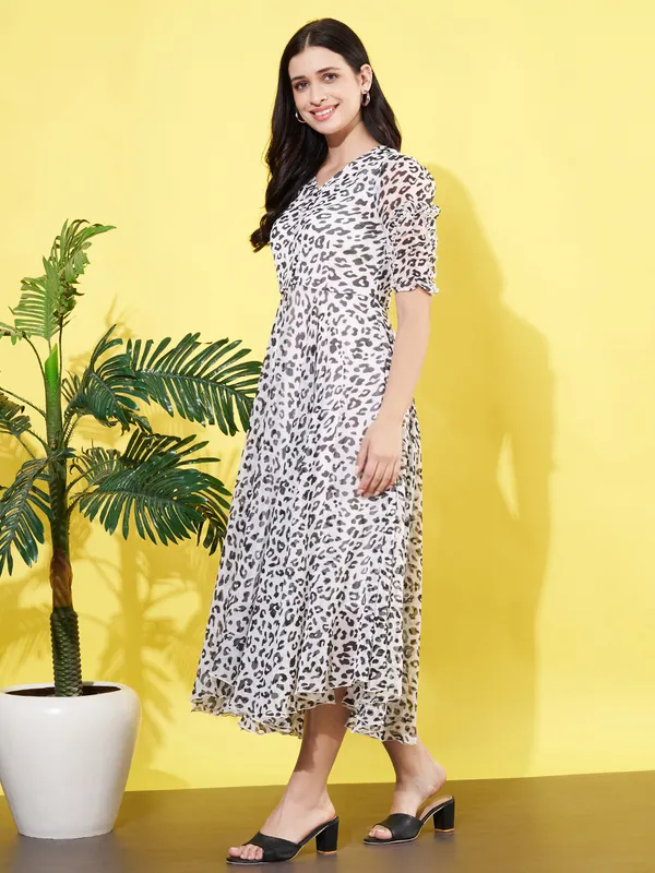 Women_Animal_Printed_White_V_Neck_Chiffon_Fit_and_Flare_Midi_Dress