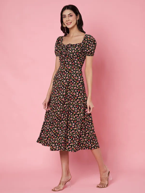 Floral_Printed_Black_Puff_Sleeve_Crepe_Fit_&_Flare_Midi_Dress_With_Slit