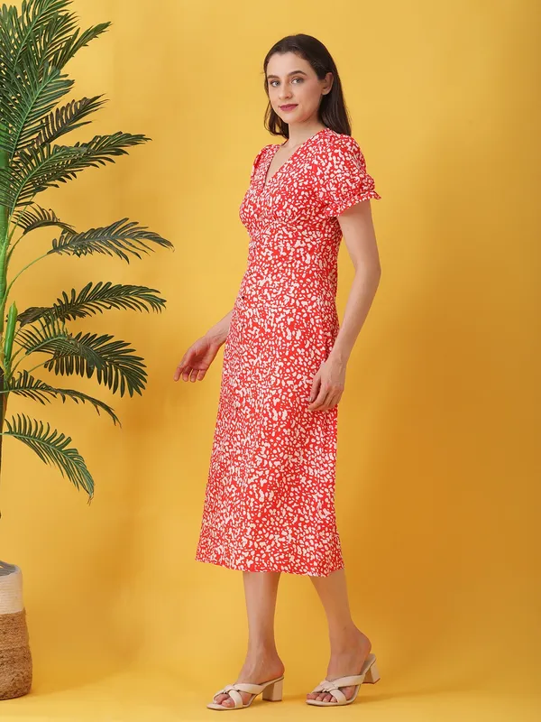 Abstract_Printed_Orange_Crepe_V_Neck_Short_Puff_Sleeve_Fit_and_Flare_Midi_Dress