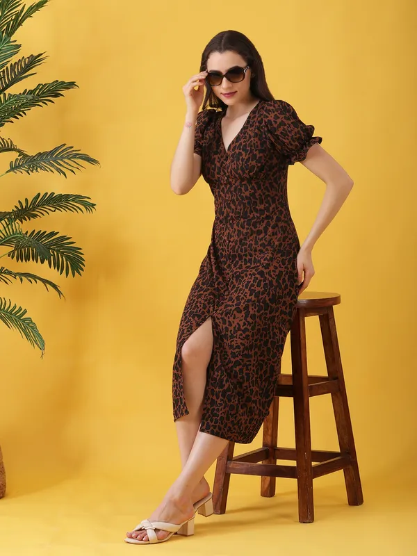 Animal_Printed_Brown_Crepe_V_Neck_Short_Puff_Sleeve_Fit_and_Flare_Midi_Dress