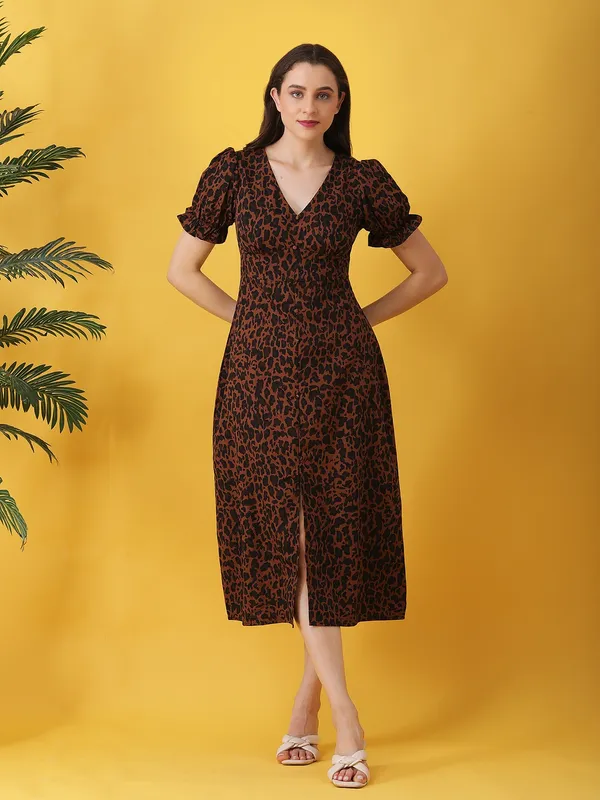 Animal_Printed_Brown_Crepe_V_Neck_Short_Puff_Sleeve_Fit_and_Flare_Midi_Dress