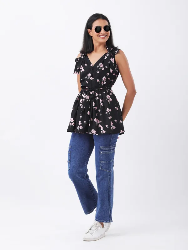 Women_Floral_Printed_Black_Crepe_V_Neck_Sleeveless_Casual_Peplum_Top