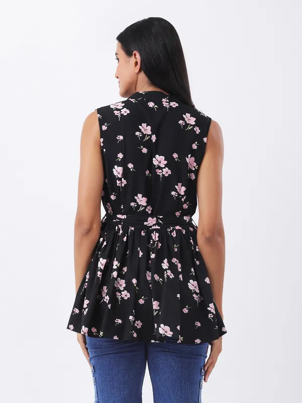Women_Floral_Printed_Black_Crepe_V_Neck_Sleeveless_Casual_Peplum_Top