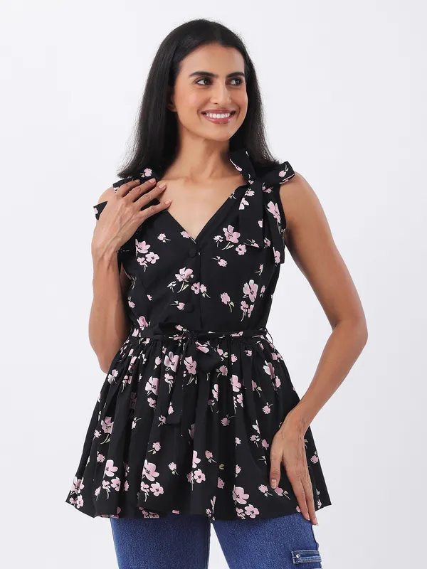 Women_Floral_Printed_Black_Crepe_V_Neck_Sleeveless_Casual_Peplum_Top