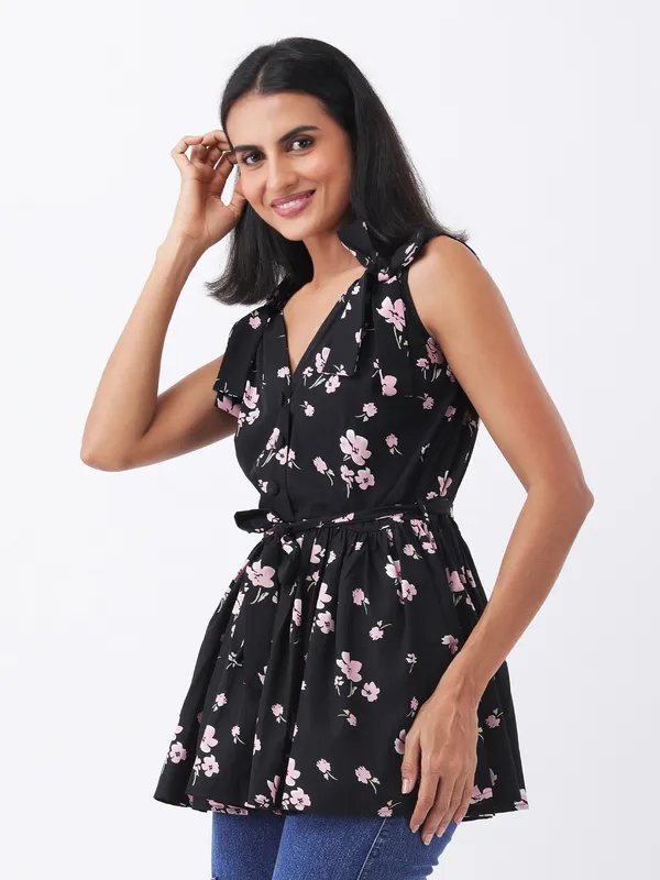 Women_Floral_Printed_Black_Crepe_V_Neck_Sleeveless_Casual_Peplum_Top
