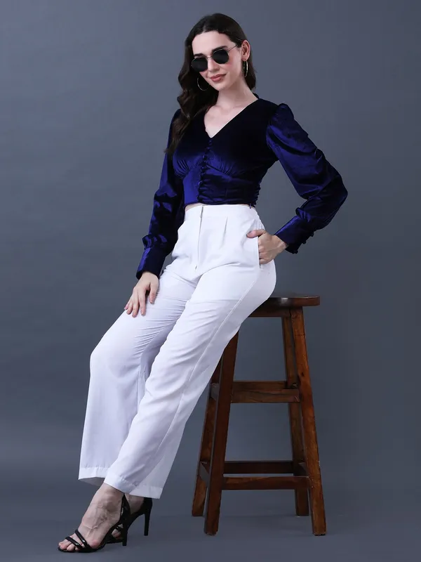 Solid_Blue_Velvet_V_Neck_Long_Sleeve_Crop_Top
