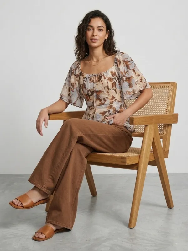 ANVI_Be_Yourself_Women_Floral_Printed_Brown_Chiffon_Square_Neck_Short_Flared_Sleeves_Smocked_Peplum_Top