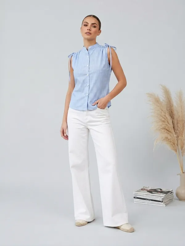 ANVI_Be_Yourself_Women_Stripped_Blue_Cotton_Mandarin_Neck_Sleeveless_Front_Buttoned_Regular_Top
