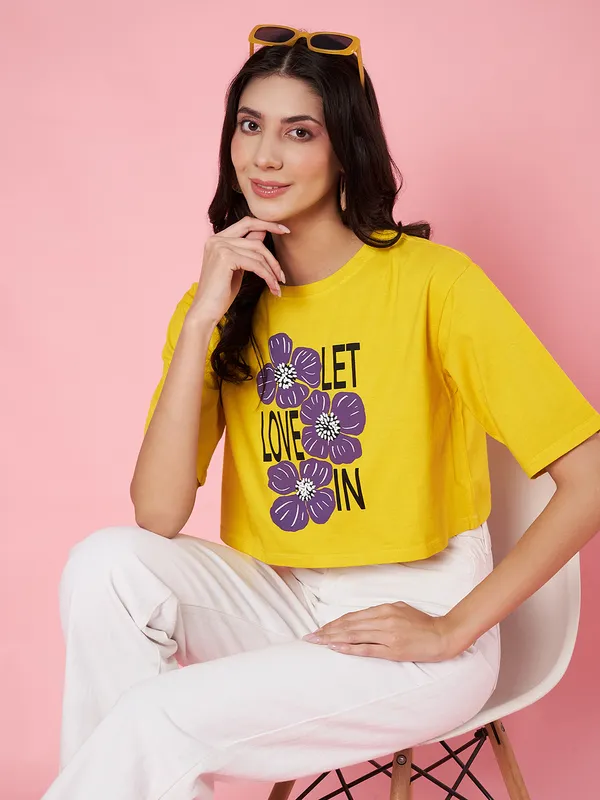 Women_Floral_Printed_Yellow_Cotton_Crop_Oversized_T-shirt