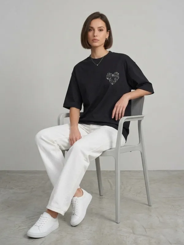 ANVI_Be_Yourself_Women_Printed_Black_Cotton_Round_Neck_Half_Sleeve_Oversized_T-Shirt