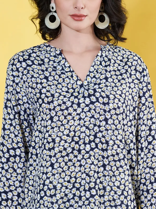 Women_Floral_Printed_Blue_Mandarin_Neck_Crepe_Casual_Top