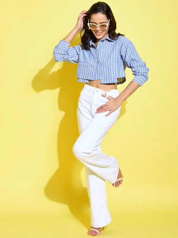 Women_Stripped_Blue_Collared_Neck_Casual_Crop_Shirt_With_Patch_Pocket