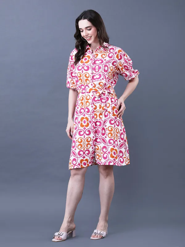 Floral_Printed_White_Rayon_Collared_Neck_Short_Puff_Sleeve_Knee_Length_Casual_Dress_With_Belt