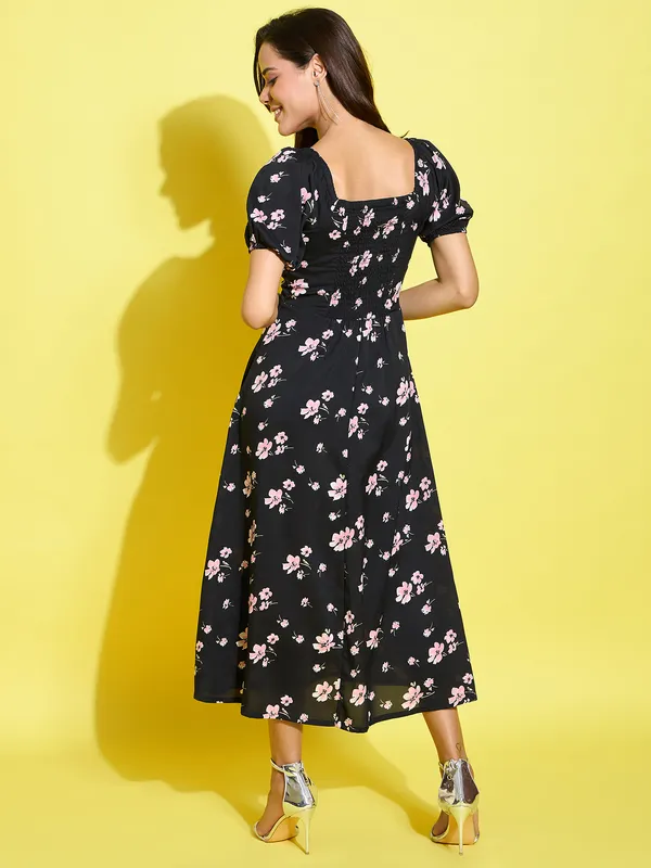 Women_Black_Floral_Printed_Fit_&_Flare_Midi_Crepe_Dress_With_Slit