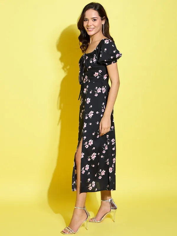 Women_Black_Floral_Printed_Fit_&_Flare_Midi_Crepe_Dress_With_Slit