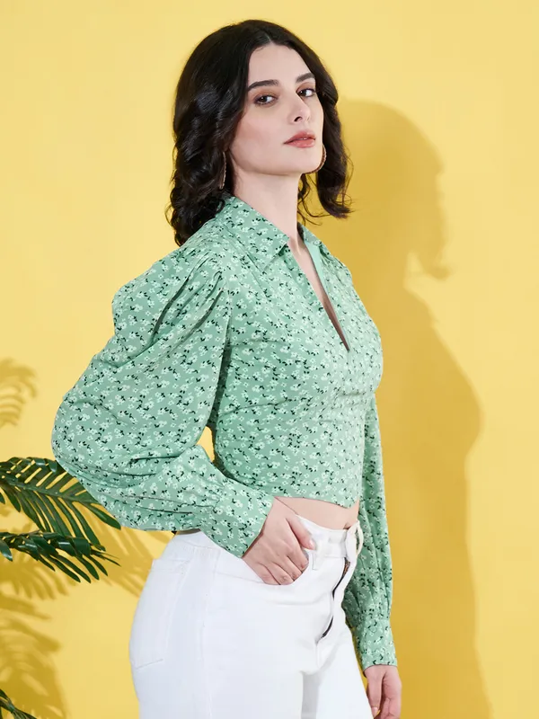 Women_Floral_Printed_Green_Collared_Neck_Crepe_Casual_Crop_Top