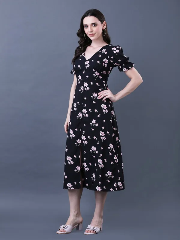 Floral_Printed_Black_Crepe_V_Neck_Puff_Sleeve_Fit_and_Flare_Midi_Dress