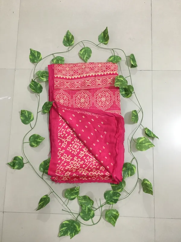 Gajji_silk_saree_with_handblock_print_and_bandhani_blouse_