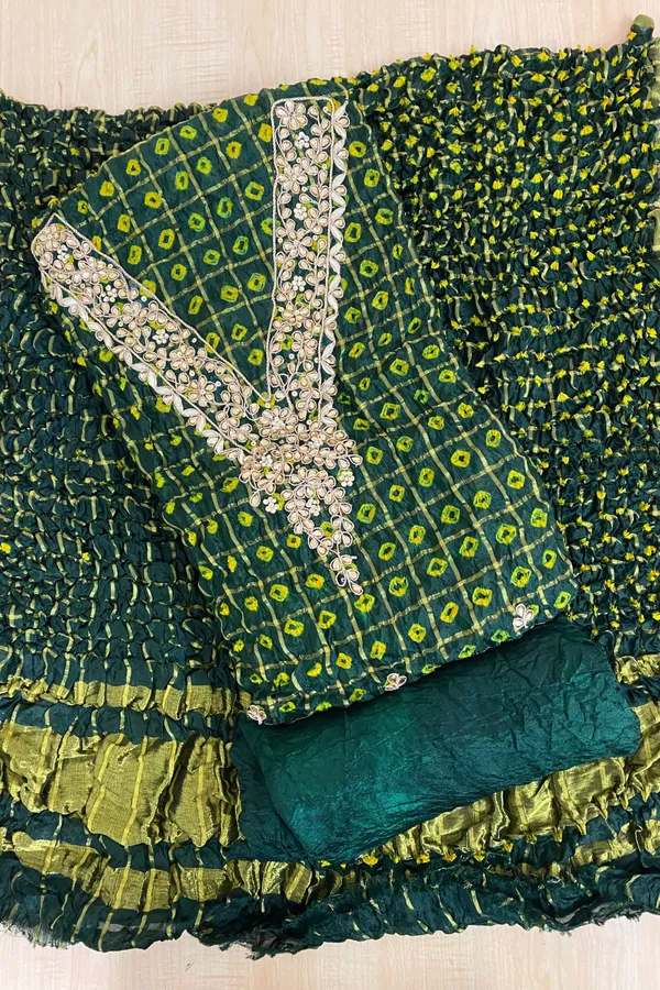 Four_piece_V_neck_ghadchola_suits-Green