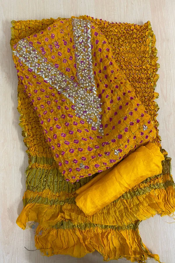 Four_piece_V_neck_ghadchola_suits-Yellow