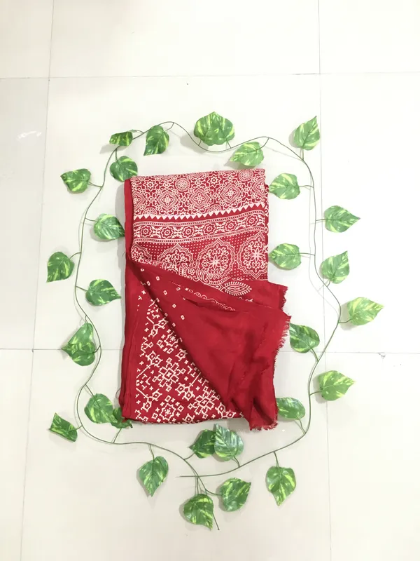 Gajji_silk_saree_with_handblock_print_and_bandhani_blouse_