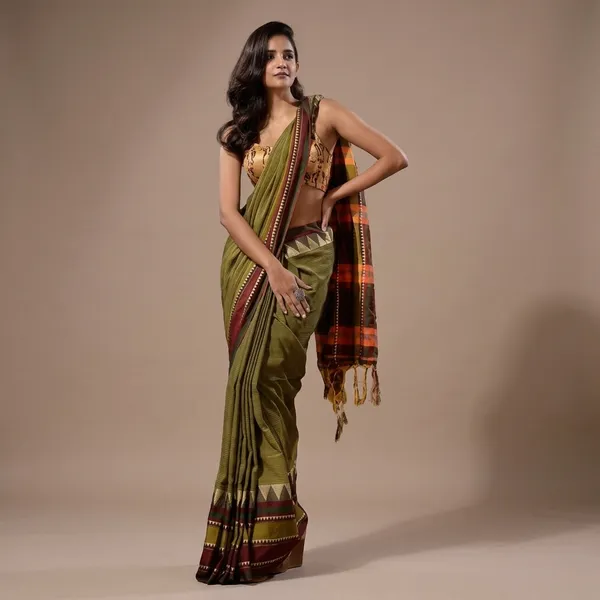 Women_S_Traditional_Bengal_Handloom_Cotton_Saree_With_Running_Blouse_Piece