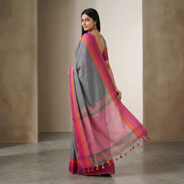 Elegant_Handloom_Cotton_Saree_With_Running_Blouse_Piece