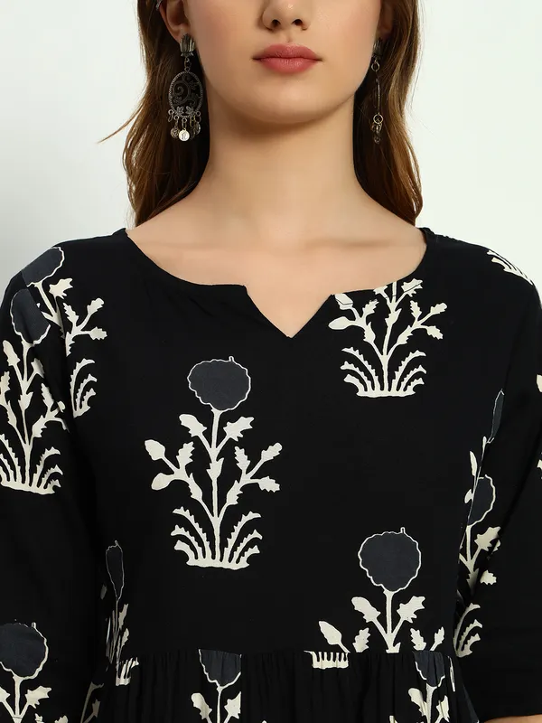 Black_Printed_Viscose_Rayon_Flared_Kurta_For_Women