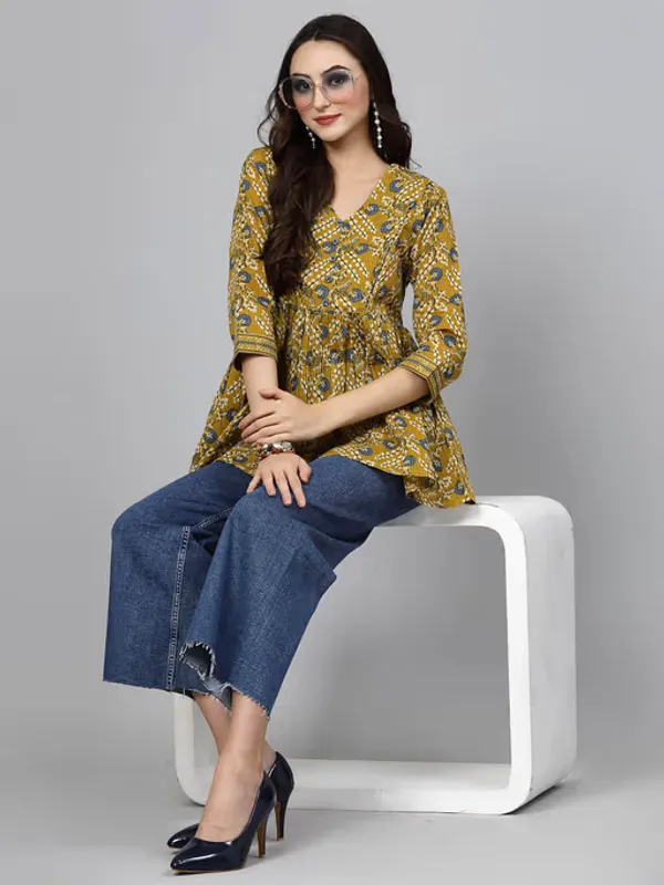 Yellow_Printed_Viscose_Rayon_Flared_Kurta_For_Women