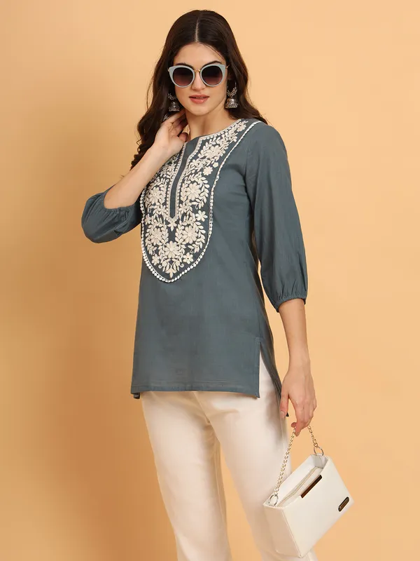 Grey_Solid_Pure_Cotton_Straight_Top_For_Women