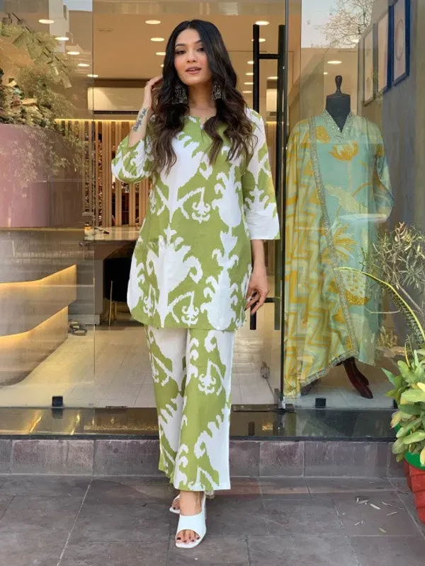 Pista_Green_Viscose_Rayon_Ethnic_Top_Pyjama_Set_For_Women