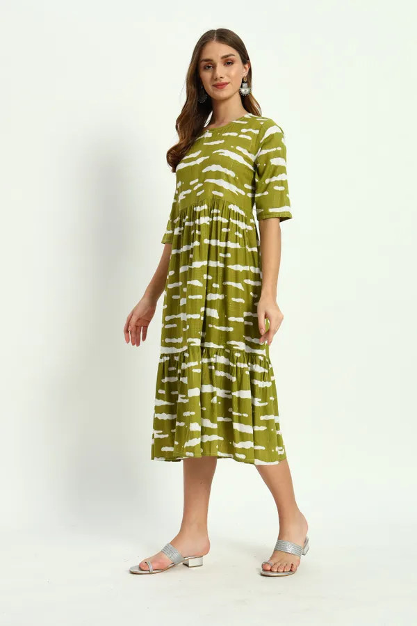 Green_Tye_Dye_Printed_Round_Neck_Zip_Open_Flared_Kurta_For_Women