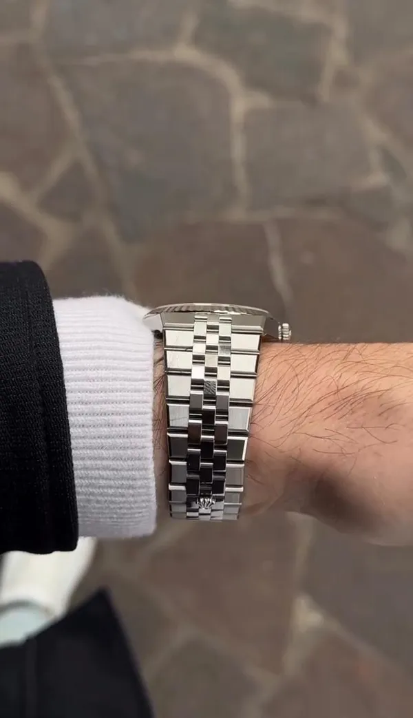 Silver_White_Land_Dweller_2025_Edition_Watch_For_Men