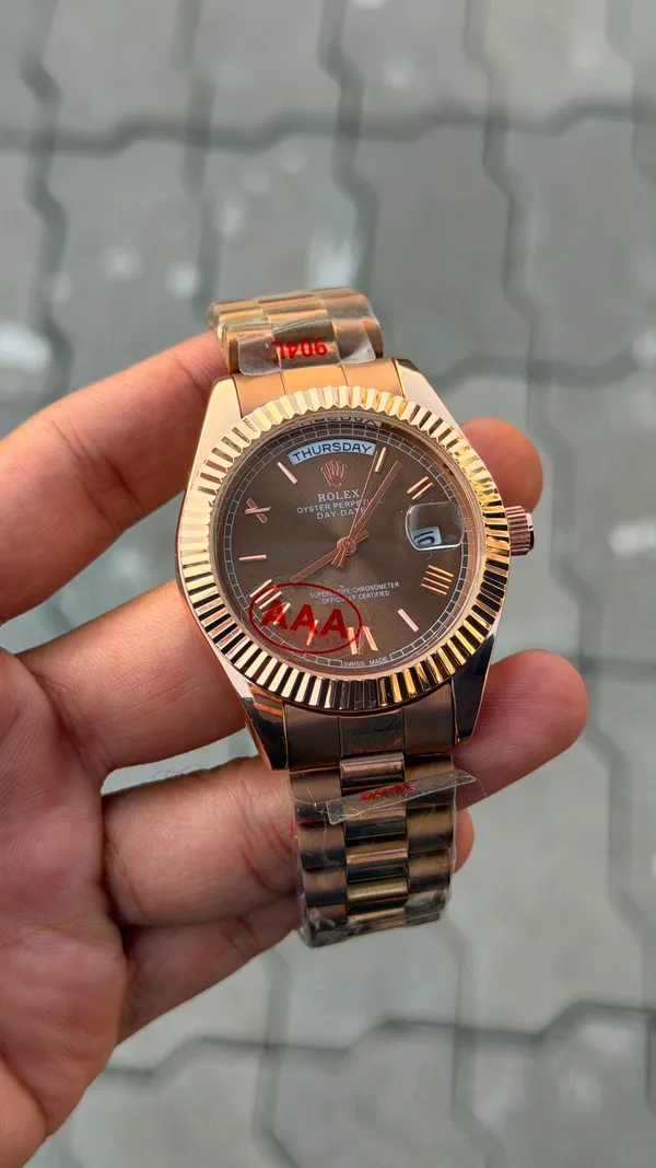 Role_x_Rose_Gold_Roman_Shift_MoveMent_Watch_For_Men